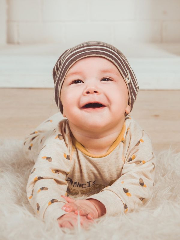 imagem de bebê sorrindo